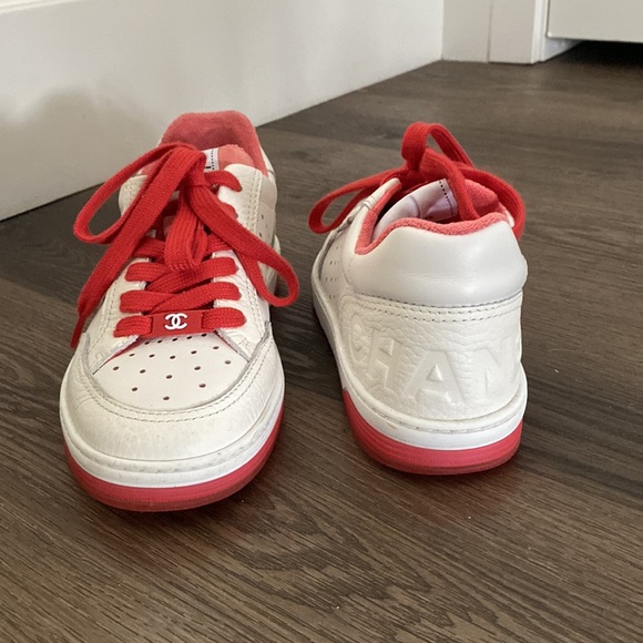 CHANEL 22P RUNNERS WHITE AND RED TENNIS SHOE - Picture 3 of 7